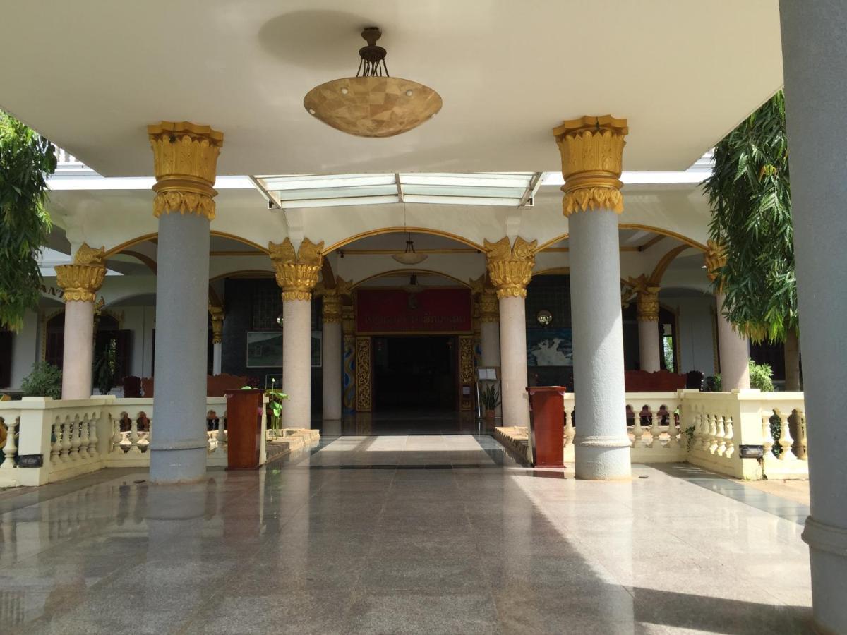 פקסה Champasak Palace Hotel מראה חיצוני תמונה