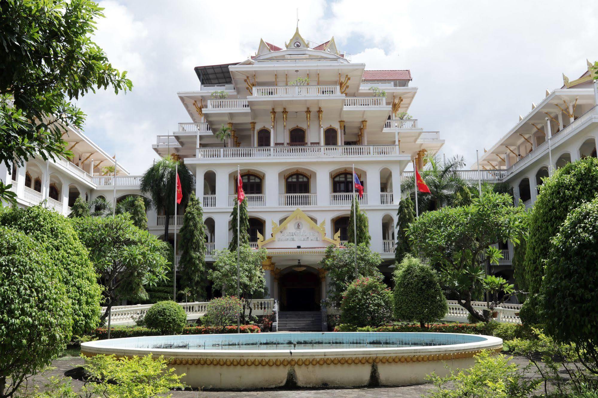 פקסה Champasak Palace Hotel מראה חיצוני תמונה