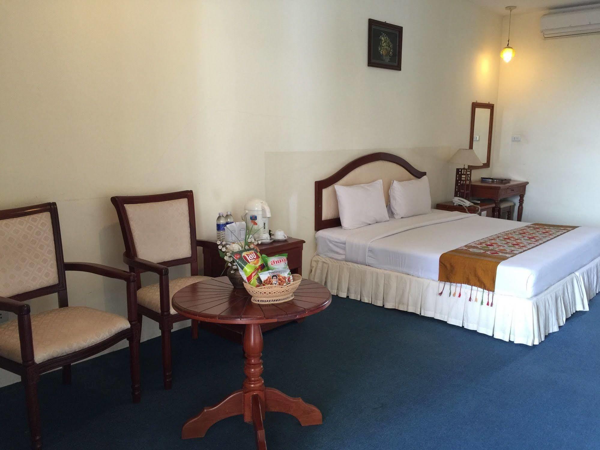 פקסה Champasak Palace Hotel מראה חיצוני תמונה