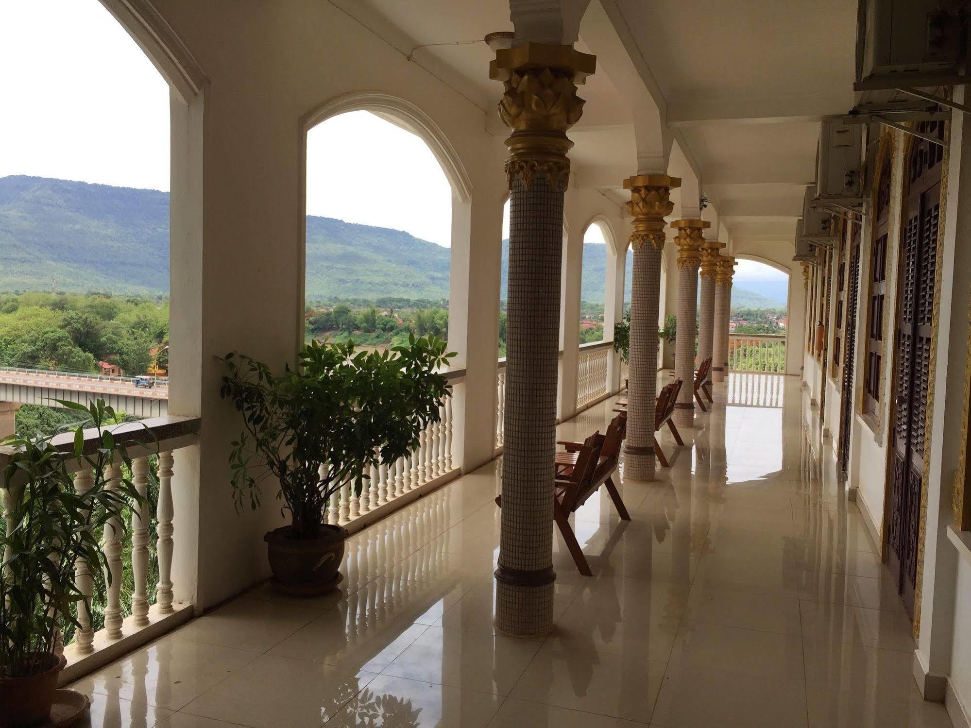 פקסה Champasak Palace Hotel מראה חיצוני תמונה