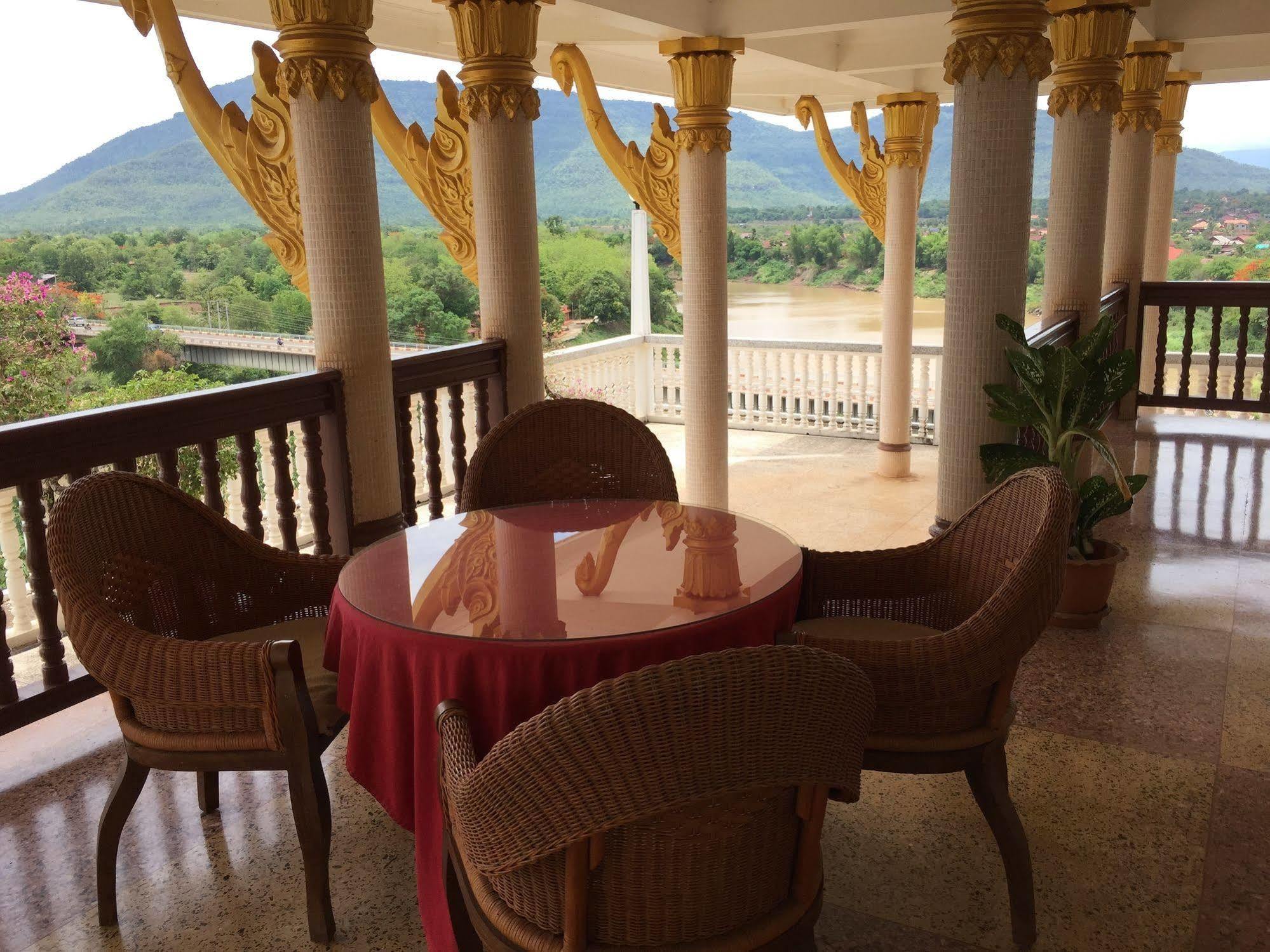 פקסה Champasak Palace Hotel מראה חיצוני תמונה