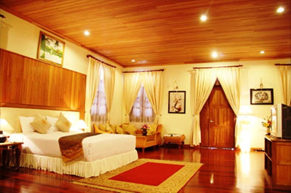 פקסה Champasak Palace Hotel מראה חיצוני תמונה