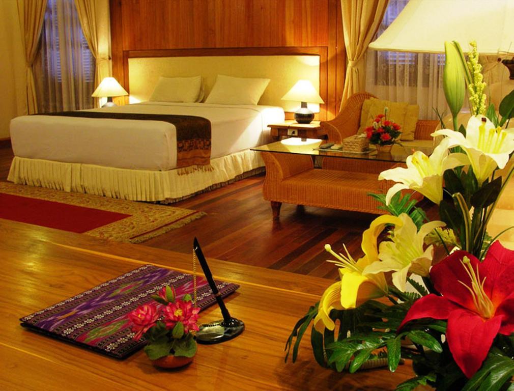 פקסה Champasak Palace Hotel מראה חיצוני תמונה