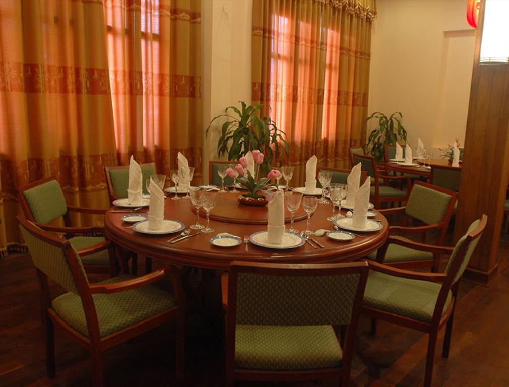 פקסה Champasak Palace Hotel מראה חיצוני תמונה